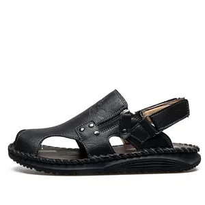 Sandalias de playa de cuero negro para hombre con punta cerrada y detalle de cremallera