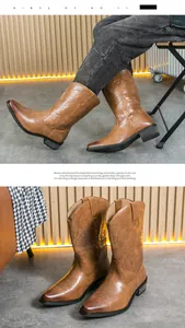 Stilvolle Western-Cowboystiefel für Herren aus braunem Leder mit feinen Ziernähten