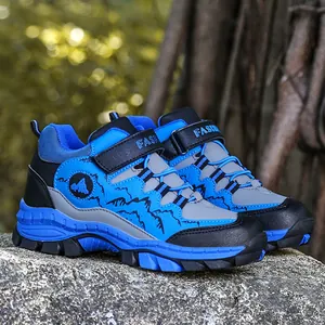 Wandelschoenen voor tieners in blauw en zwart met antislipzolen