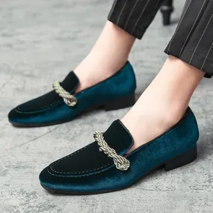 Mocassins en velours sarcelle pour hommes avec ornement de corde torsadée