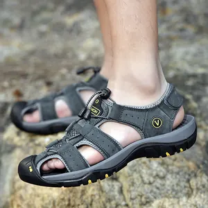 Breathable men's outdoor closed-toe beach sandals with adjustable straps and grip sole