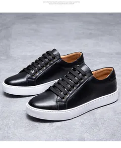 Elegante schwarze Herren-Leder-Sneaker mit dicker weißer EVA-Komfortsohle für Alltag.