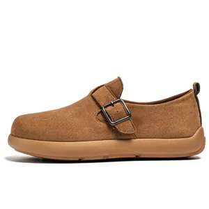 Mocassins en daim marron pour hommes avec boucle élégante et semelle en caoutchouc