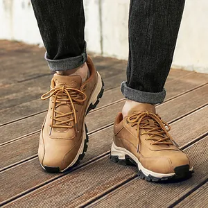 Scarpe da trekking basse marroni da uomo con tomaia in pelle antiscivolo per esterni