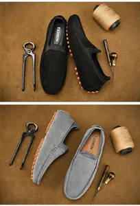 Mocassins haut de gamme en daim pour hommes en noir et gris avec picots orange