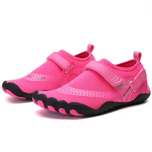 Scarpe da scoglio traspiranti rosa a cinque dita con suole in gomma antiscivolo per spiaggia