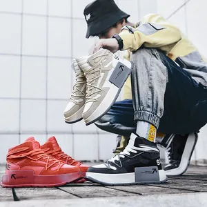 Sneakers alte con plateau stile Harajuku da uomo con design decorativo stringato