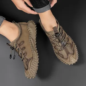Ademende outdoor wandelschoenen voor heren met dikke rubberen zool en mesh bovenwerk