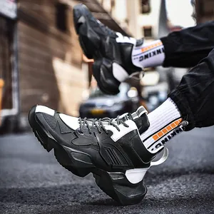 Sneakers chunky traspiranti bianche e nere da uomo, perfette per moda urbana e streetwear