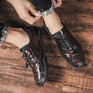 Chaussures de loisirs élégantes pour hommes avec motif crocodile et laçage rapide