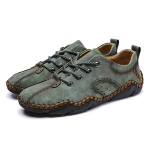 Mocassins décontractés en daim vert pour hommes avec détails de couture à la main uniques