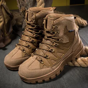 Bottes tactiques montantes respirantes pour l'aventure en plein air en daim marron