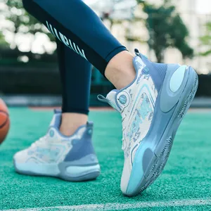 Contrast color basketball shoes with thick wear-resistant soles for outdoor sports.
