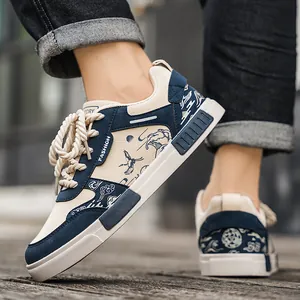 Trendy lage sneakers voor heren met traditionele Chinese golf- en kraanvogelpatronen