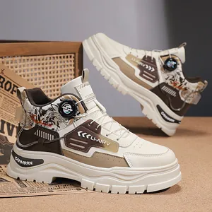 Trendige Herren Outdoor-Freizeitschuhe mit einem modernen und praktischen Drehverschluss