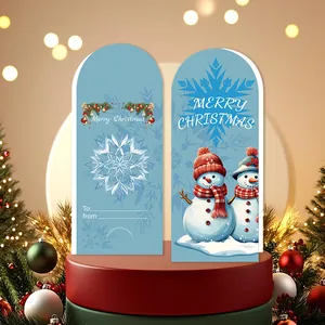 Juego de tarjetas de felicitación navideñas con lindos muñecos de nieve y copos de nieve.