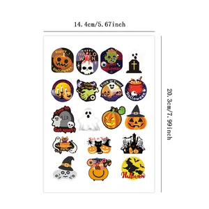 Vista detallada de la hoja de pegatinas de Halloween con motivos de calabazas y fantasmas
