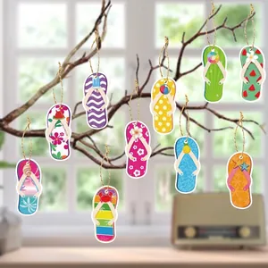 Detailansicht bunter Flip-Flop-Papieranhänger für Hawaii-Motto-Party-Deko