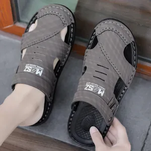 Atmungsaktive geschlossene Herren-Sandalen mit Hohlraum-Design für Strand und Freizeit