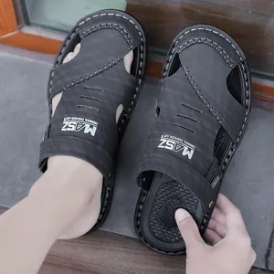 Schwarze geschlossene Herren-Strandsandalen mit modischem, atmungsaktivem Design