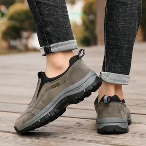 Stilvolle Herren Slipper Outdoor-Freizeit-Wanderschuhe mit robuster Gummisohle.