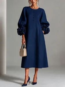 Elegantes Leinenkleid im französischen Stil mit 3D-Blumenärmeln und lockerer Urlaubspassform