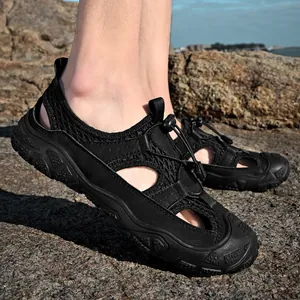 Sandales d'extérieur respirantes en maille noire pour hommes pour la randonnée de plage