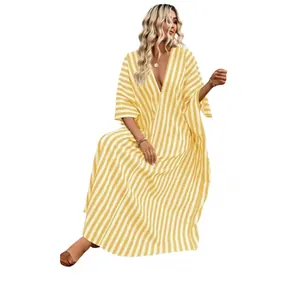 Boho-Stil gelb-weiß gestreiftes Maxikleid mit V-Ausschnitt für Damen am Strand
