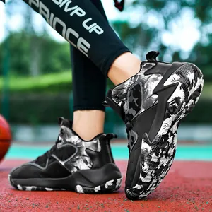 Scarpe da basket mid-top da uomo con suola spessa e design mimetico bianco e nero