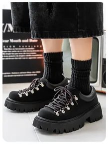 Vintage zwarte platform derby schoenen voor heren met dikke zool en vetersluiting