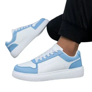 Κομψά γαλάζια και λευκά δερμάτινα sneakers για άνδρες και γυναίκες με σόλα πλατφόρμας