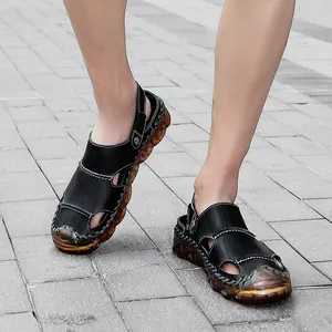 Sandalias de cuero negro para hombre, transpirables y cerradas para uso en exteriores
