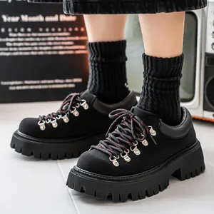 Vintage zwarte heren platform Derby schoenen met dikke profielzool en vetersluiting