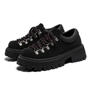 Retro zwarte herenschoenen met dikke plateauzool, vetersluiting en metalen oogjes