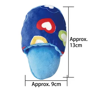 Vista dettagliata della dimensione del giocattolo in peluche per cani, circa 13x9 cm.