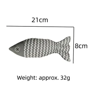 Detaillierte Größen- und Gewichtsangaben für das 21 cm lange Katzenminze-Fischspielzeug