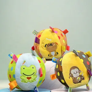 Quietschendes Plüsch Haustierspielzeug Ball Interaktives Cartoon Tier Design Kauspielzeug Für Hunde Mit Bunten Bandanhängern Punktemuster