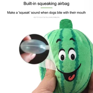 Jouet en peluche pastèque rayée pour chien avec couineur interne pour jeu interactif