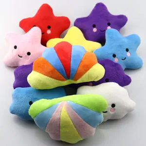 Set di giocattoli di peluche colorati per cani a forma di stella e nuvola con squittio e relax.
