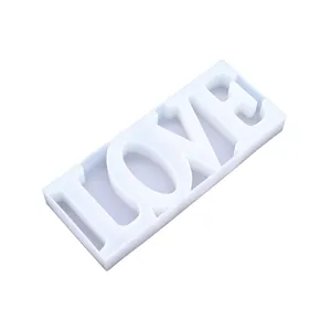 Stampo in silicone a forma di LOVE per creazioni in resina fai da te e candele