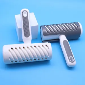Rullo Rimuovi Peli di Animali 2 in 1 Con Impugnatura Ergonomica e Copertura Antipolvere Spazzola Leva Pelucchi per Vestiti e Divani