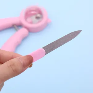 Lime à ongles et coupe-ongles roses professionnels pour le toilettage de vos chats