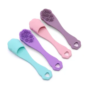 Cuatro cepillos de dientes de silicona para la limpieza bucal de perros y gatos