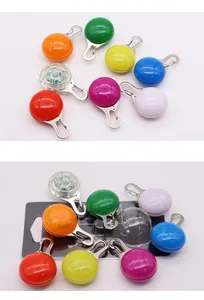 Luces LED de colores para seguridad de mascotas con clips metálicos para paseos nocturnos