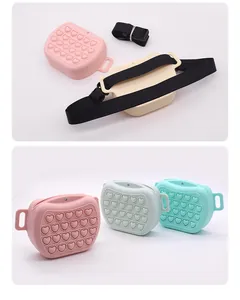 Vues détaillées de sacs de dressage en silicone étanches avec motif de cœurs