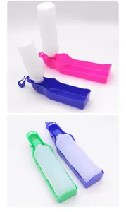 Tragbare und faltbare Haustier-Wasserflasche aus Kunststoff für Hunde in verschiedenen Farben
