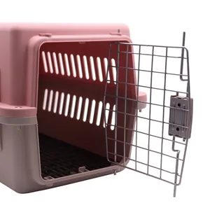 Trasportino rosa per animali domestici con porta metallica aperta per cani e gatti