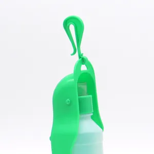 Tragbare faltbare grüne Haustier-Wasserflasche mit Haken für unterwegs