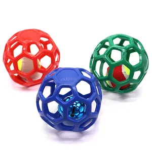 Lot de trois balles creuses en caoutchouc pour chiens avec clochette et balle de tennis