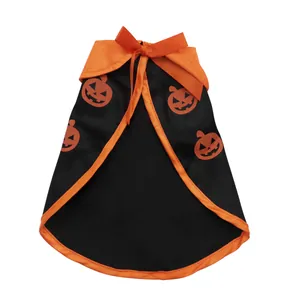 Capa festiva de disfraz de Halloween para mascotas con estampados de calabaza y lazo